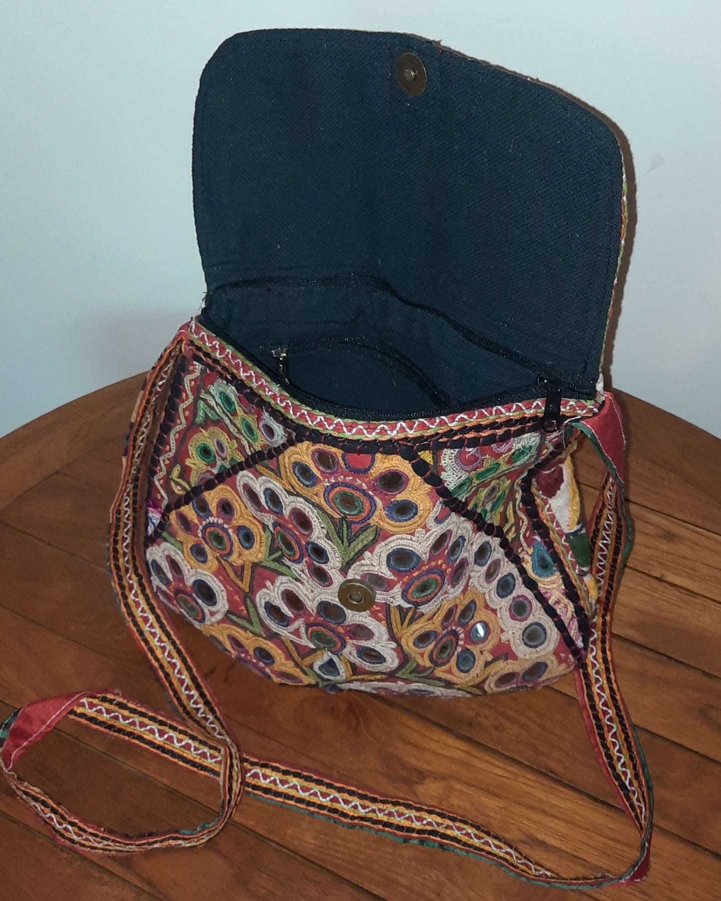 Antique Dessert Hand Bag