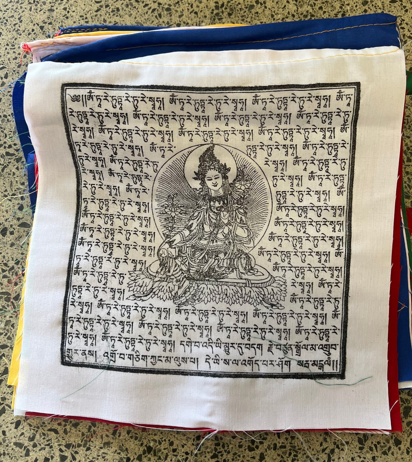 Tibetan Prayer Flags (Lrg)