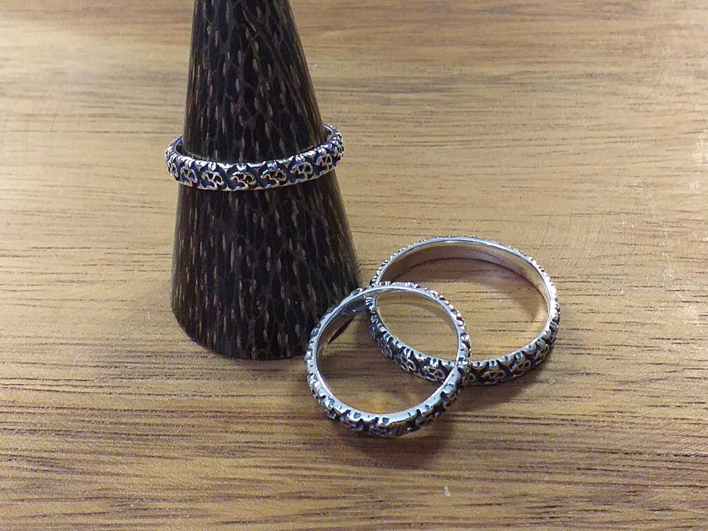 Sterling Om Band Ring