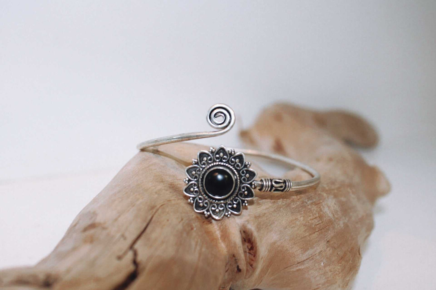 Quina Pendant Bracelet