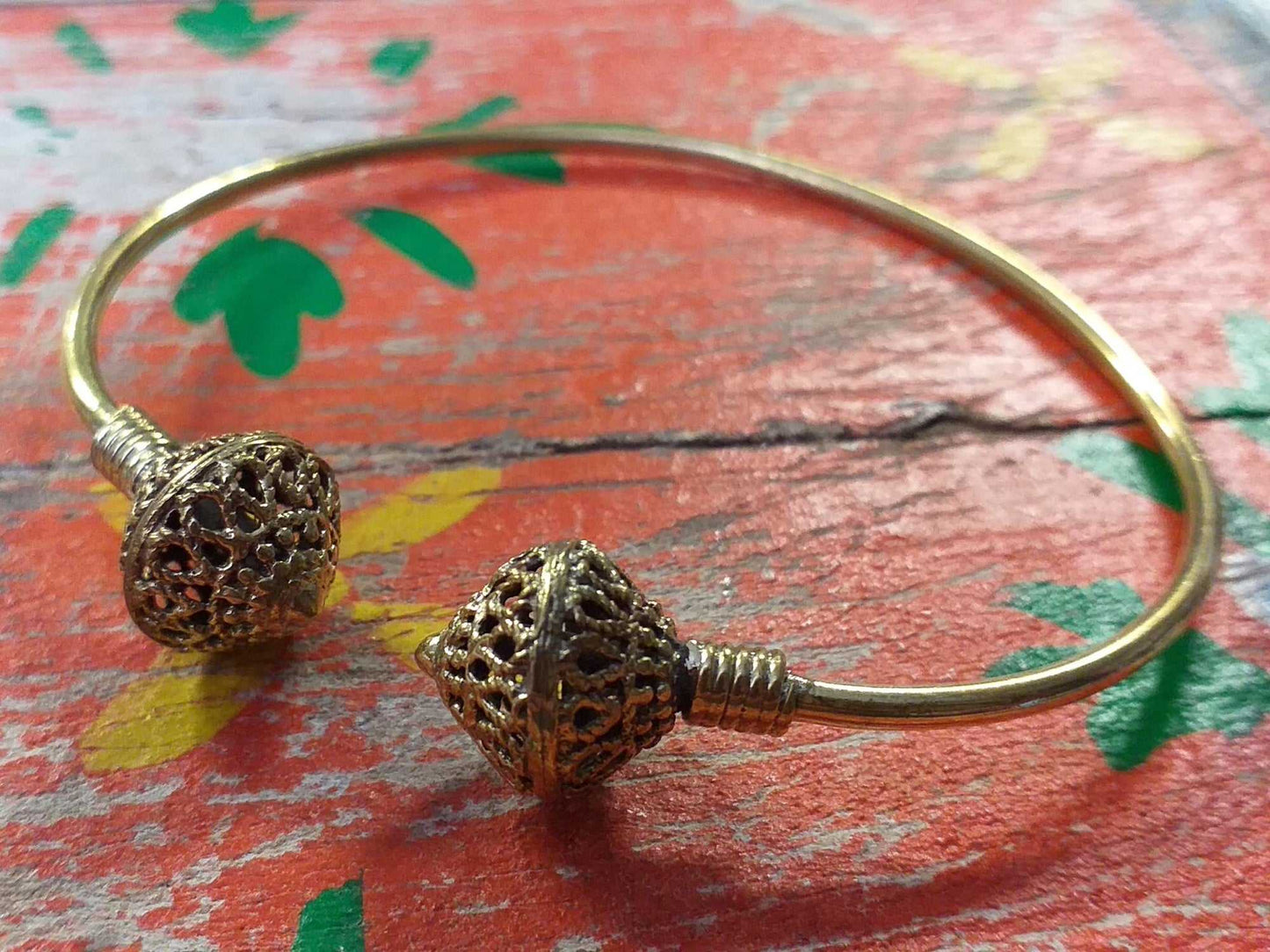 Filigree Finial Bangle
