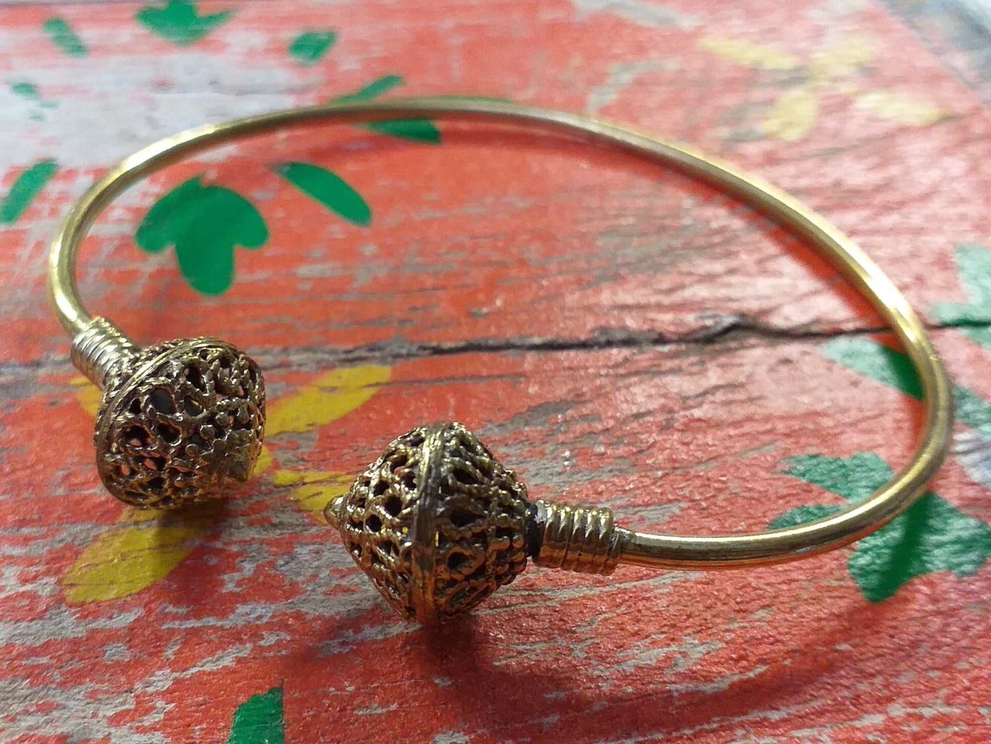 Filigree Finial Bangle