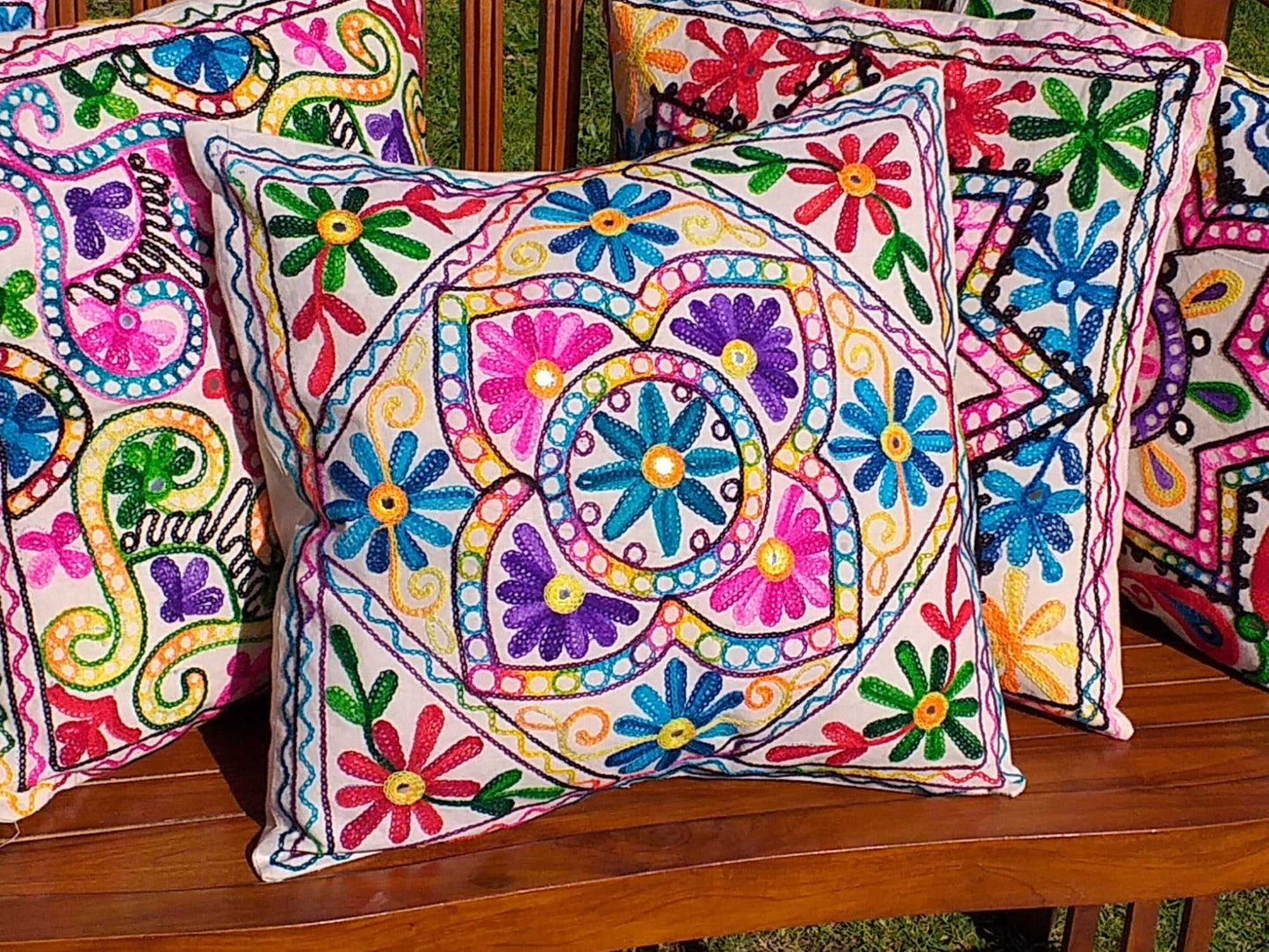 Jivant Cushion Cover