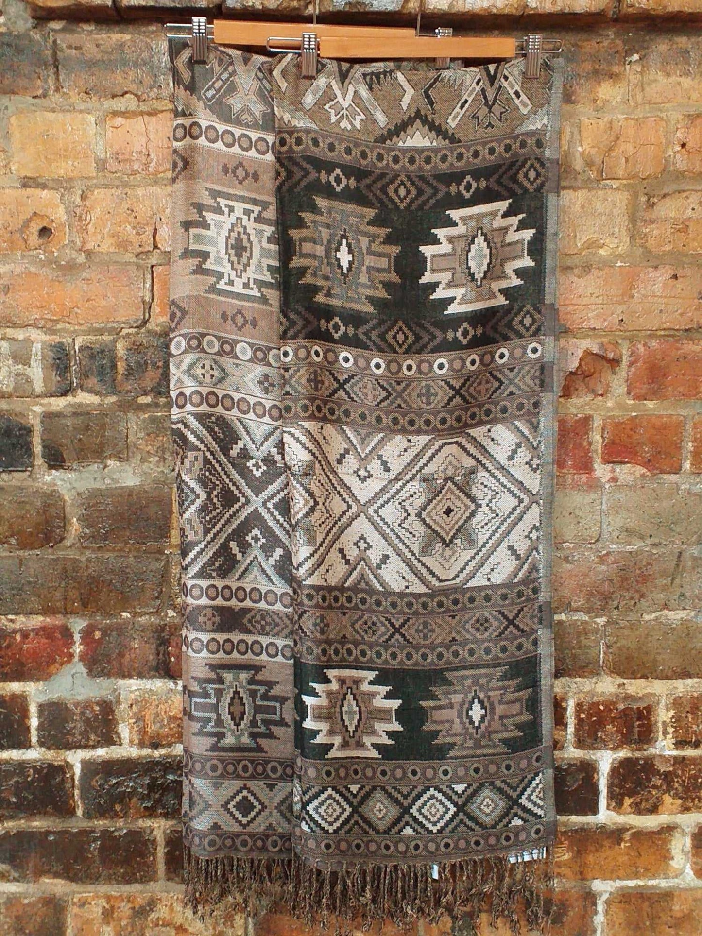 Kulo Shawl