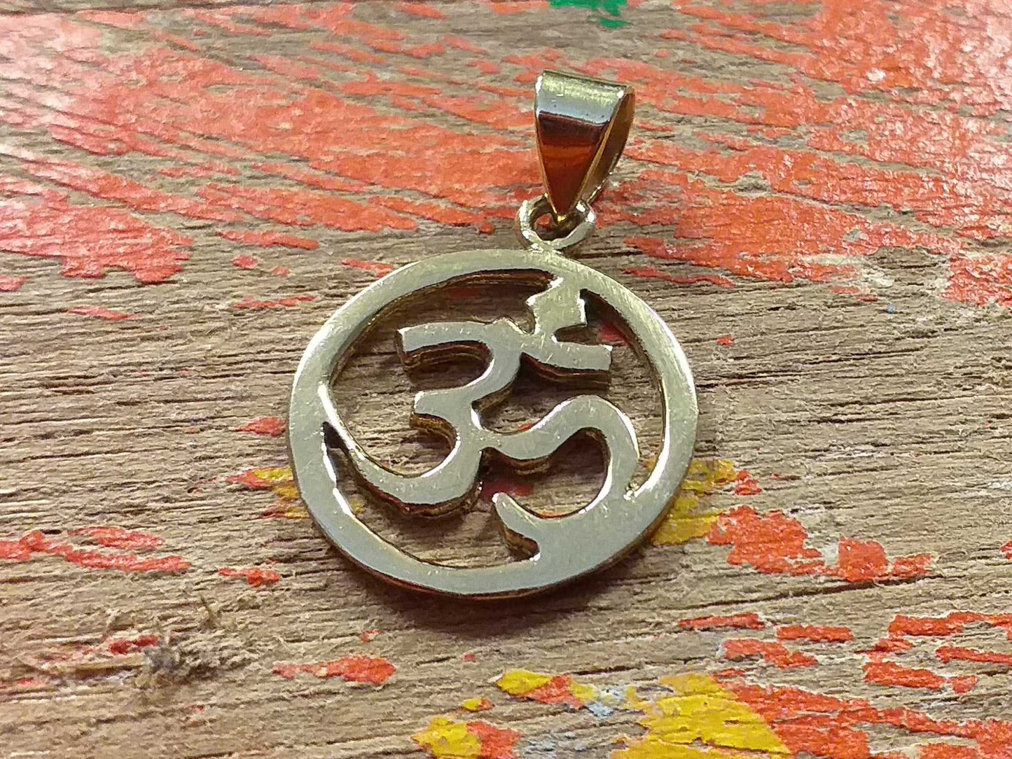 Om Circle Pendant