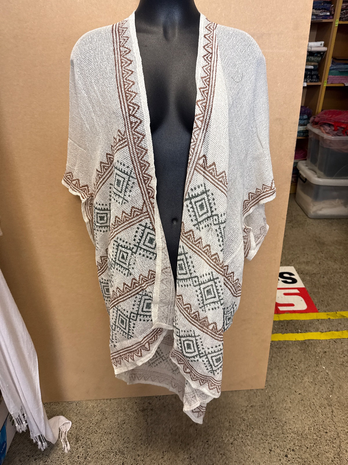Hazel Kimono [anookz:16ee9733-1c34-4c25-b21a-586a6c2c86d2]