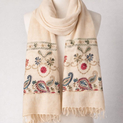Garden Flower Wool Shawl [anookz:8ddaf476-c913-4713-a1d6-98fcf016e7b8]