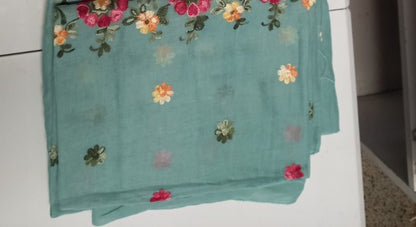 Zigzag Trim Floral Cotton Scarf [anookz:93283637-aa95-4a9c-b449-fdfdc5c55dba]