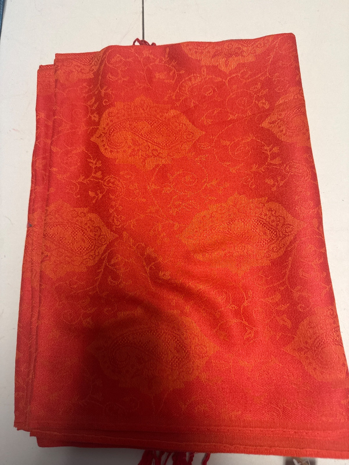 Paisley Diamond Pashmina [anookz:357667d9-dddc-4c72-9104-f3113bbc9518]