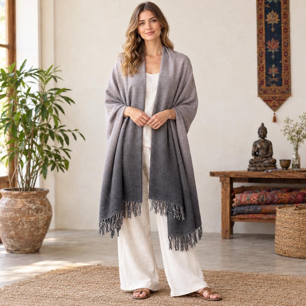 Ombre Fringe Pashmina [anookz:336460f1-56f3-4370-96eb-b001f85b6b14]