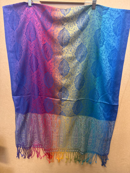 Paisley Diamond Pashmina [anookz:67555dda-1300-4a65-af50-f555db3138ca]
