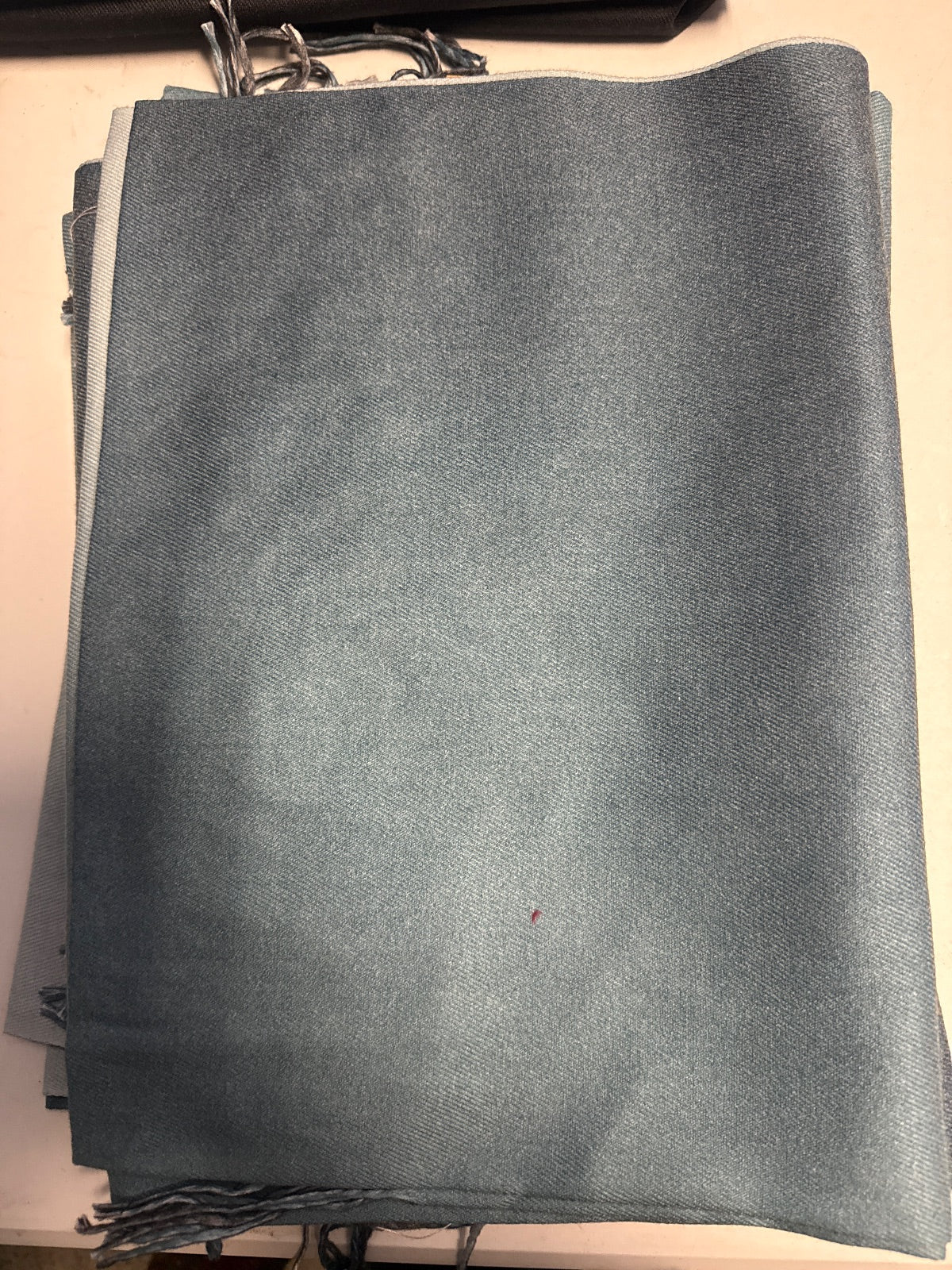 Ombre Fringe Pashmina [anookz:ebaeeb94-2e95-49ce-8b1d-7c3c74fae217]