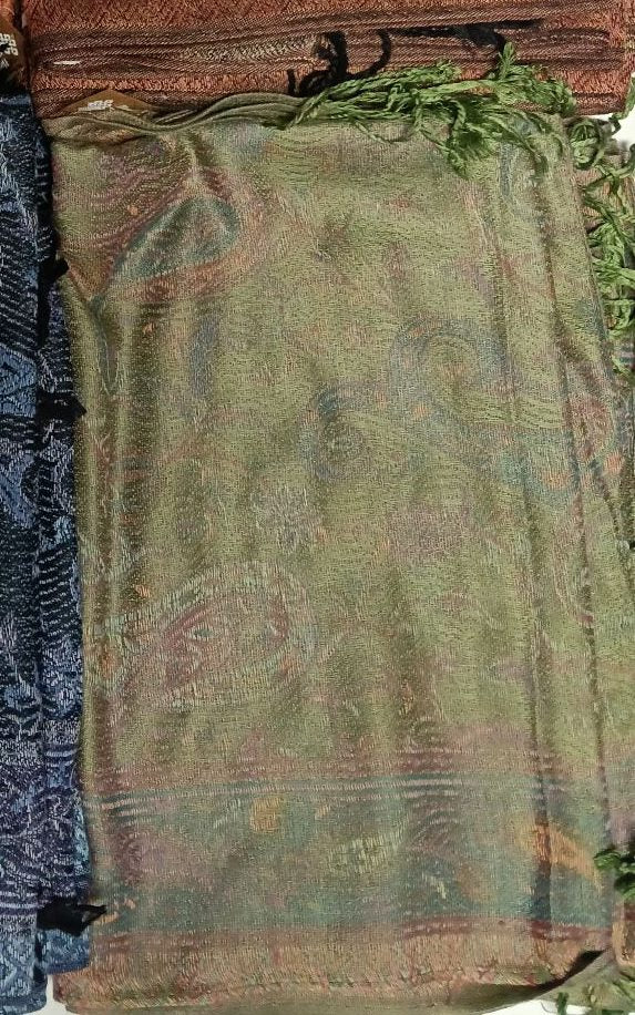 Jamawar Paisley Pashmina [anookz:7eac8136-06c5-4549-86b7-b8bc98cb5eab]