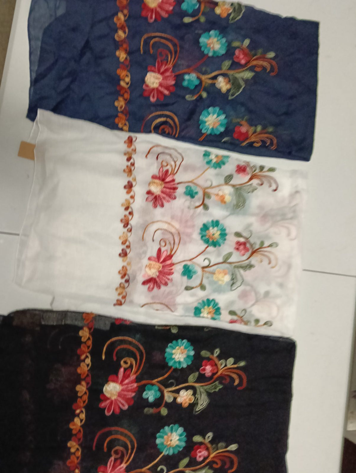Floral Embroidered Sheer Scarf [anookz:b323c5ae-e147-4ceb-8f0e-b7d0501e3300]