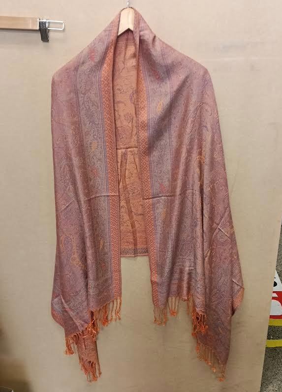 Jamawar Paisley Pashmina [anookz:da822269-c8d9-47b3-826f-ff293e742b7b]