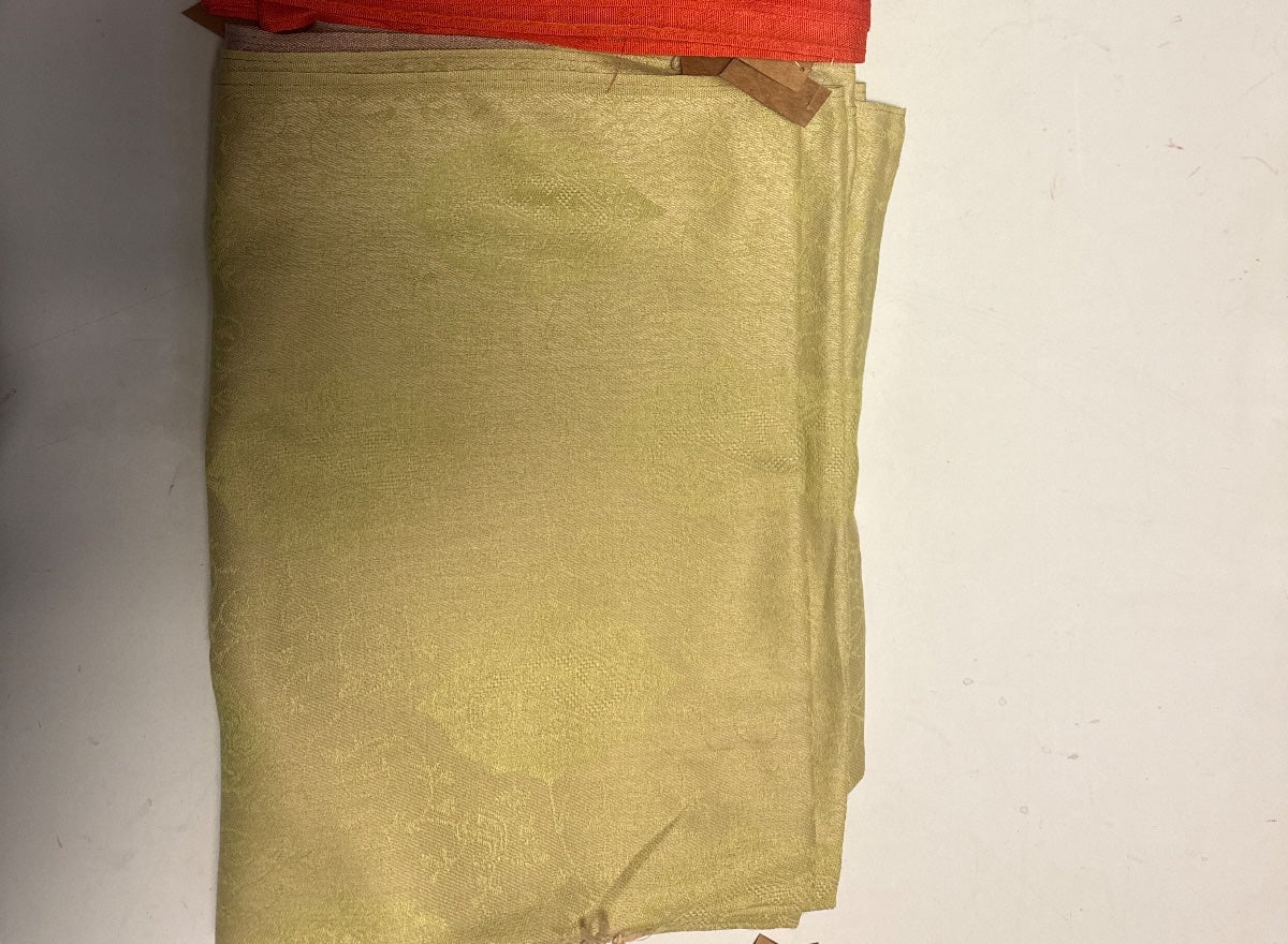 Paisley Diamond Pashmina [anookz:8eb8569f-f393-4f2a-8386-59833ed5964e]