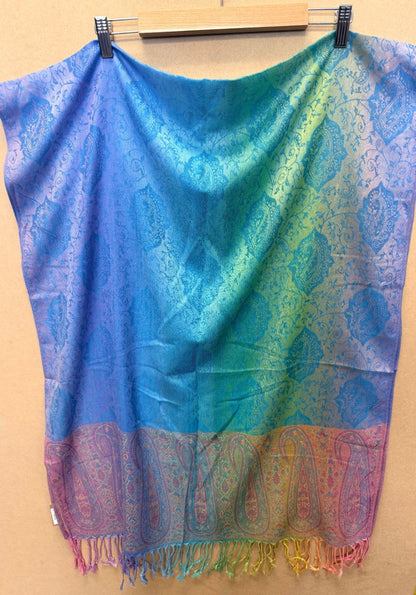 Paisley Diamond Pashmina [anookz:938da6c7-28f5-4d09-8d93-e219ada75e50]